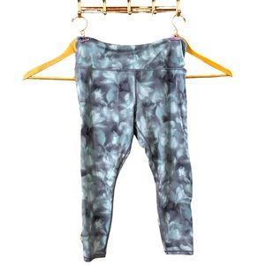 Athleta Blue Floral Capris